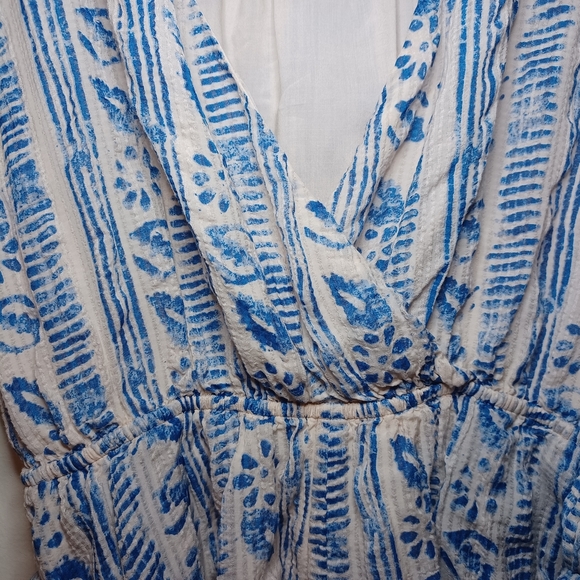 FREE PEOPLE Romper Women V-neck Belted Textured Printed Short Sleeve - Picture 11 of 12